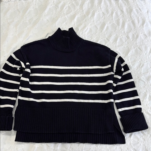 Veronica Beard Sweaters - Verónica Beard Navy and White Striped Women's Sweater